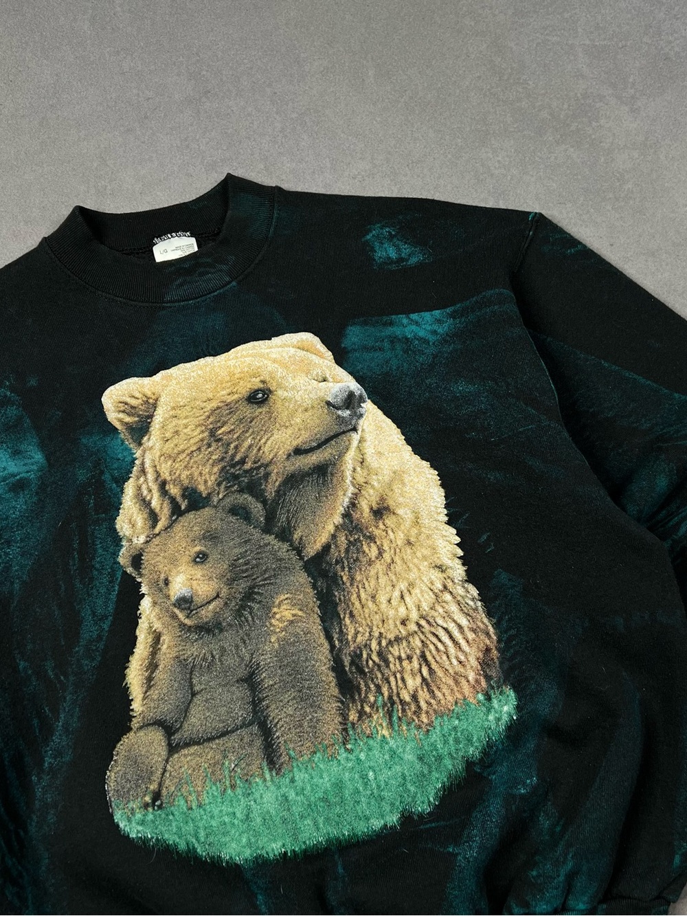Vintage Black Crewneck Sweatshirt with Bear Graphic and Teal Accents - Picture 3 of 4